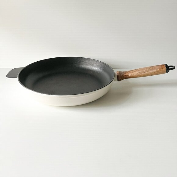 Vintage Enamel Cast Iron Fry Pan Skillet 11" White Wooden Handle - Picture 1 of 5